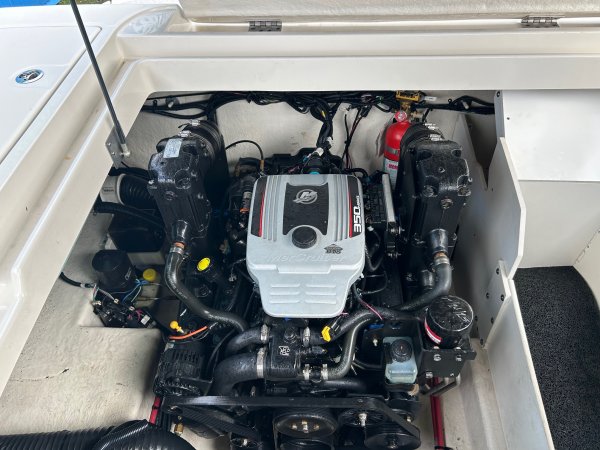 Used 2010  powered Power Boat for sale